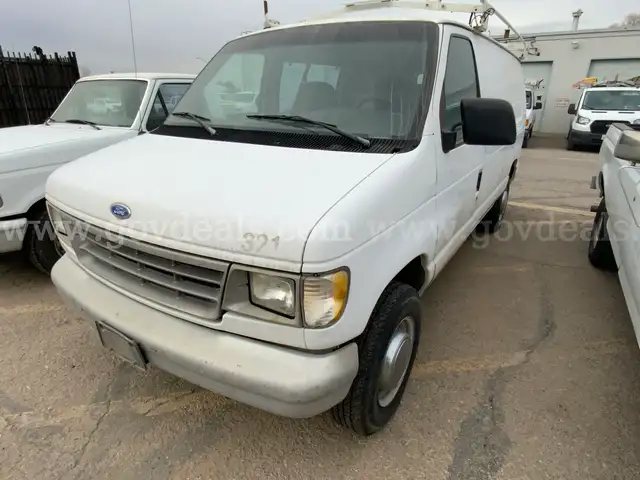 USED 1995 Ford Econoline