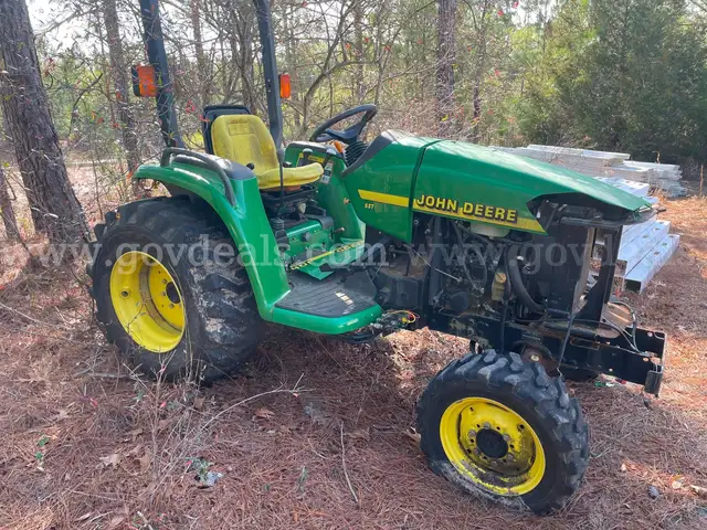 John Deere Tractor 4300
