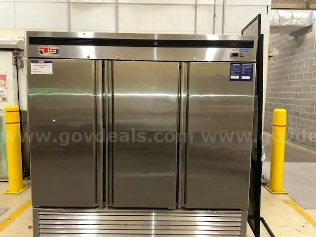2015 US Refrigeration UM-72F 3 Door Refrigerator