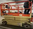 2000 JLG Industries 1R15-B Scissor Lift