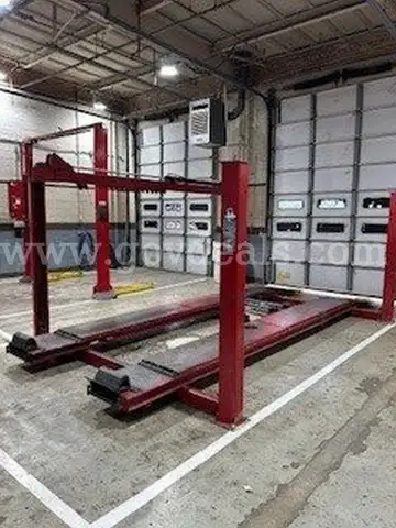 Four  Post Automotive Lift