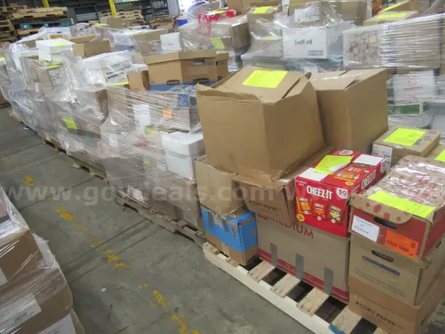 #3916 (6) Pallets of Used Curriculum Books