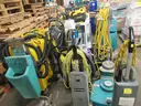 #3946 (22) Broken/Parts only Floor Scrubbers/Buffers/Vacuums