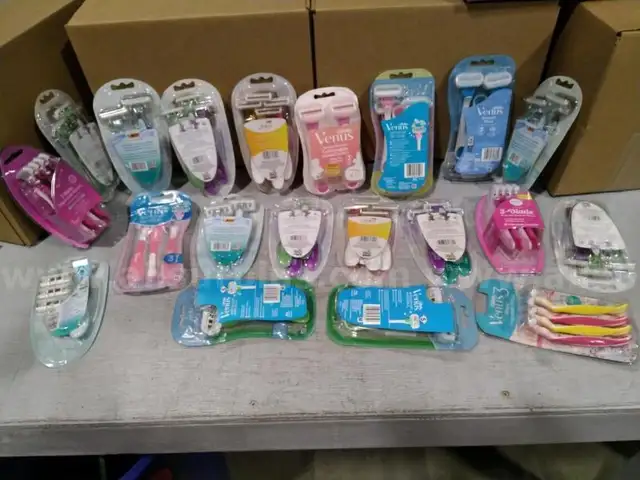 Assorted Razors