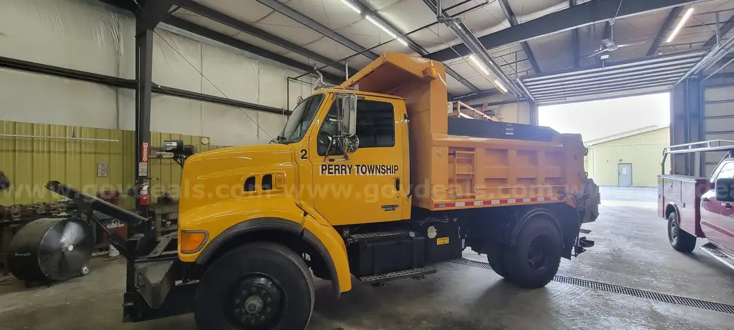2000 Sterling L7500 W/ Plow and Spreader