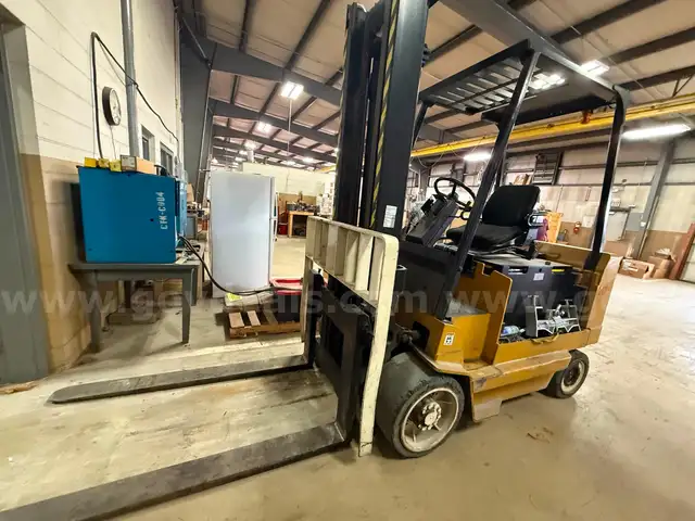 Yale Electric Forklift