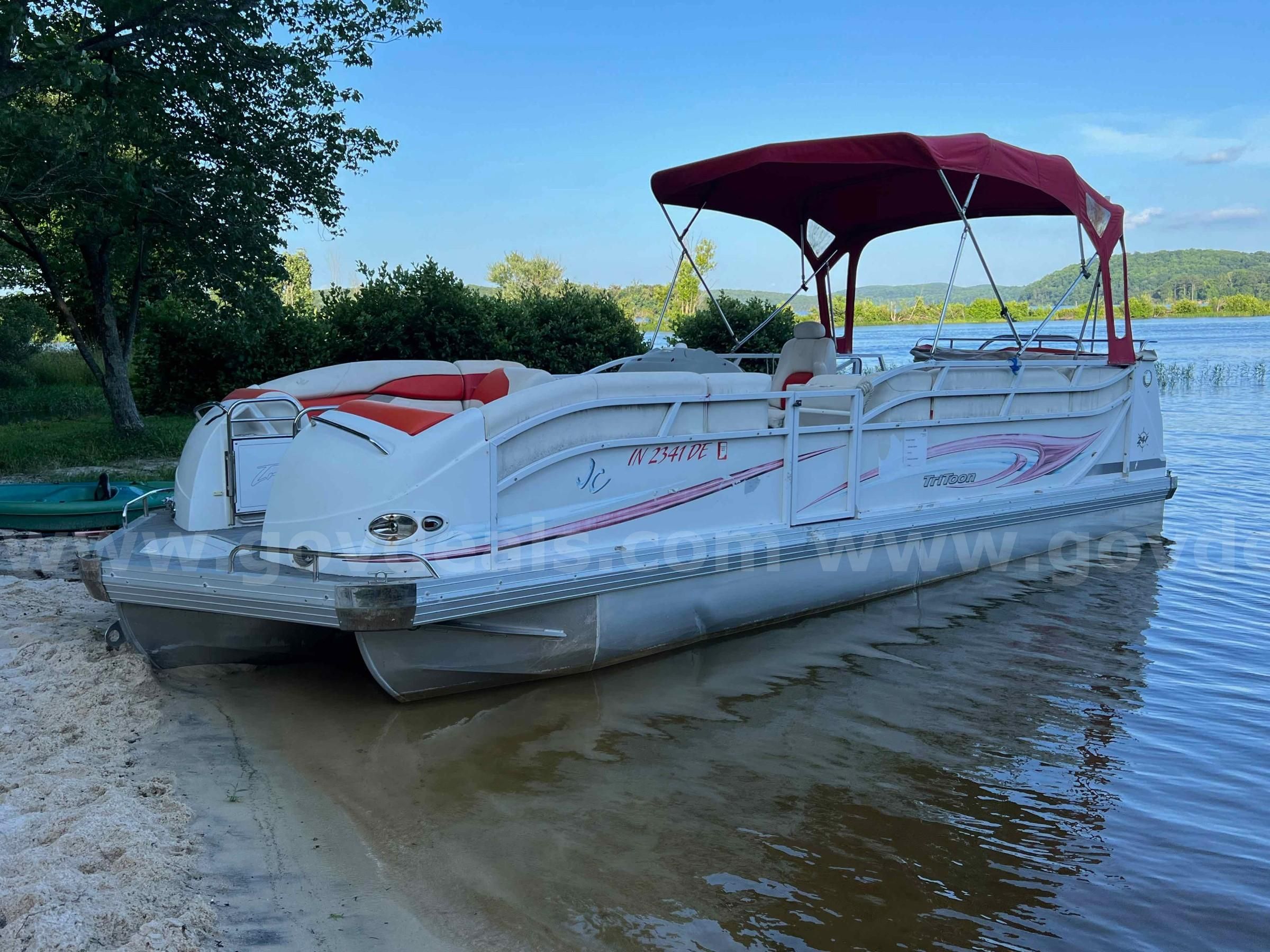 chi出品 2007 JC MFG 246 Tri Toon w/ Honda 200HP 4 stroke motor