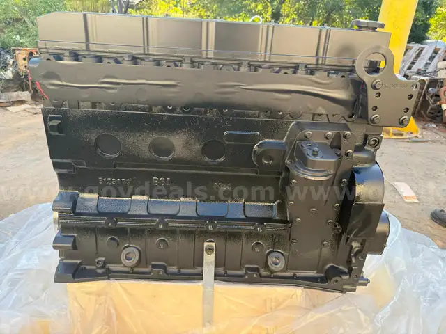 New Cummins 5.9 24 Valve Long Block