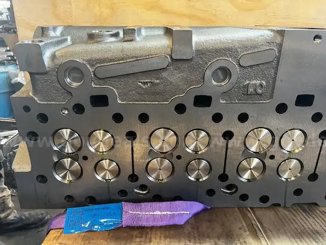 Brand new Aftermarket Caterpillar Cat C15/Acert Head with valves