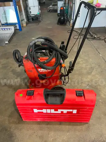 Hilti TE 1000-AVR Electric Demolition Breaker with Hilti DD-WMS 100 Electric Vacuum Cleaner