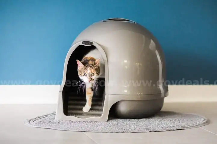 Brand New - Petmate Booda Clean Step Cat Litter Box Dome - Shipping Available
