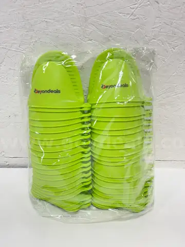 Brand New - Lot of 40 Silicone Heat Resistant Mini  Oven Pinch Mitts, Green - Shipping Available