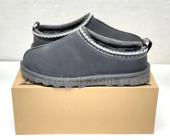 Brand New - Mens Slippers, Light Grey, Size11 - Shipping Available
