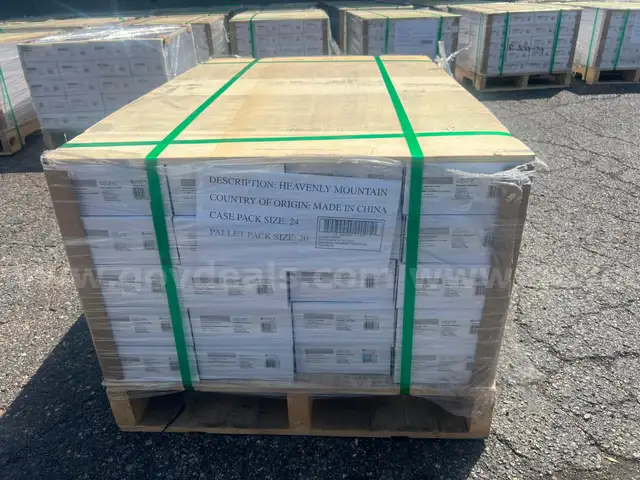 720 SQFT of NEW Luxury Vinyl Plank Flooring, 6 x 36 In. QuikGrip Heavenly Mountain