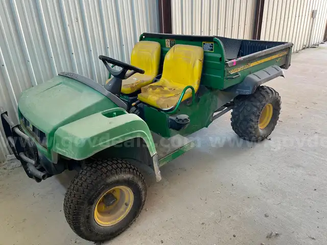 John Deere Gator