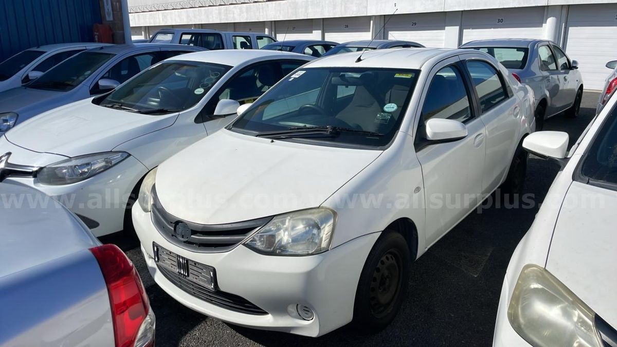 Toyota Etios Sedan 1.5 - Runner - 2014 