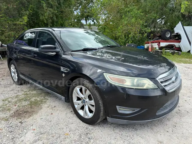 2010 Ford Taurus