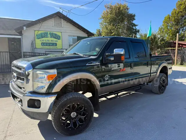 2011 Ford F-250 SD Lariat Crew Cab 4WD