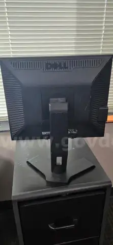 Dell Monitors A LOT OF 20