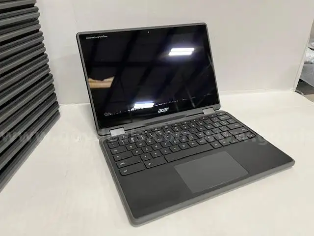 Lot of 25 ASUS R751T Chromebook