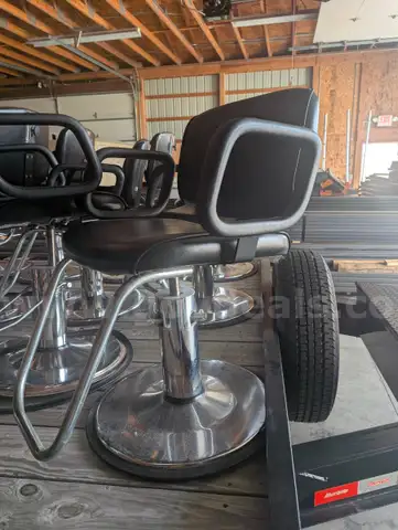 2 Collins Hydraulic Styling Chairs (Black)
