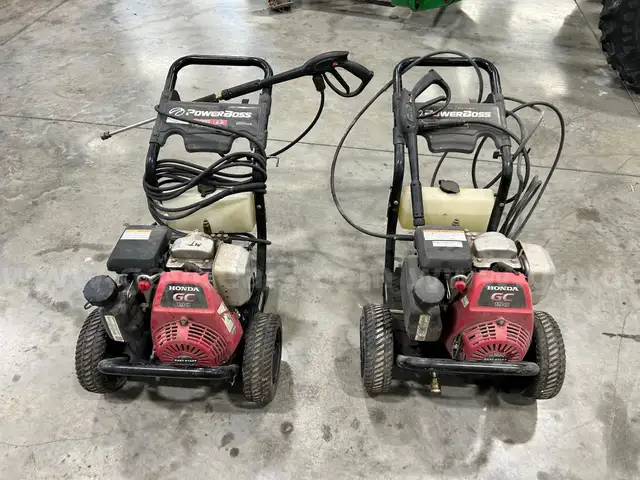 2 POWERBOSS USED PRESSURE WASHERS 3000 PSI WITH HONDA ENGINES
