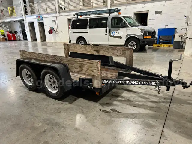 TANDEM AXLE TRAILER