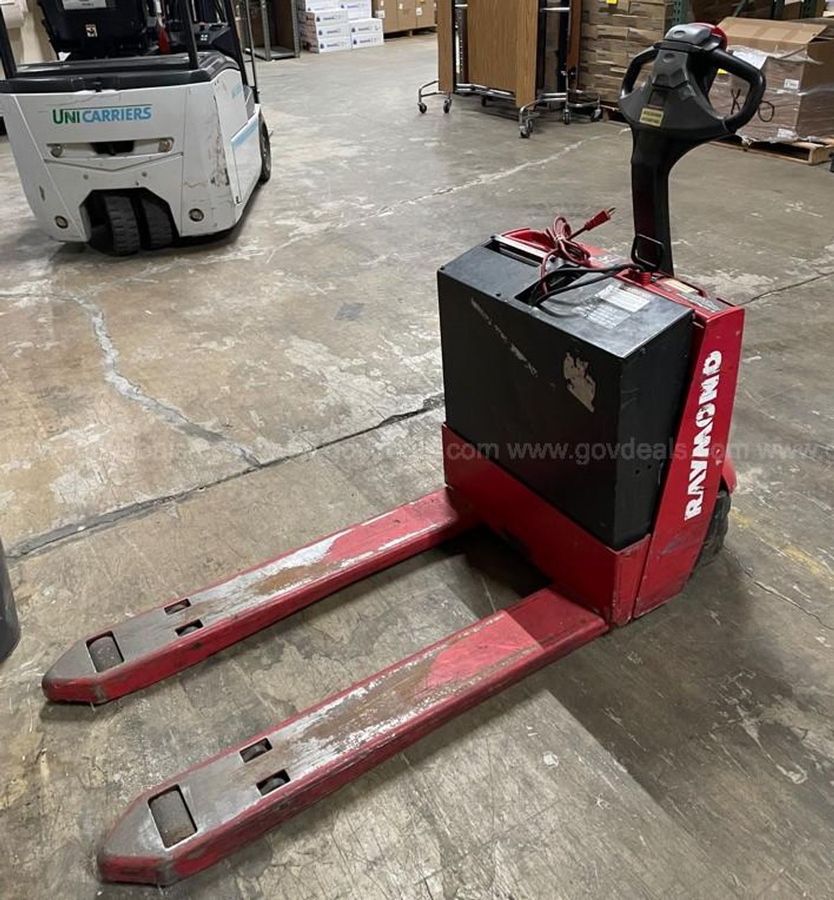 Raymond Electric Pallet Jack | GovDeals