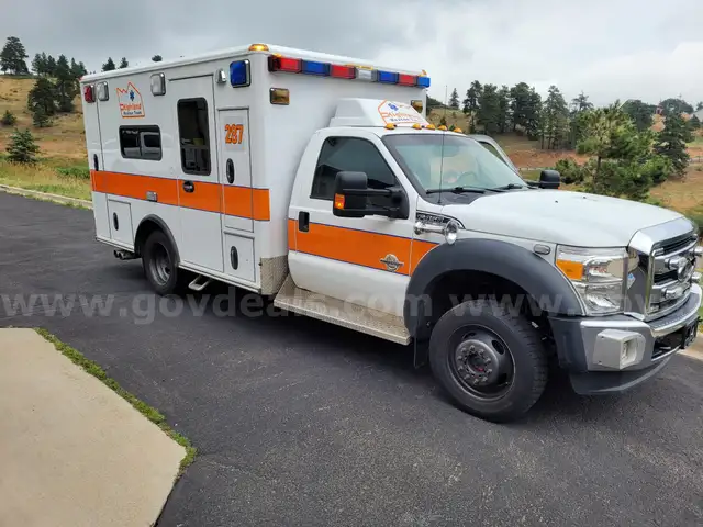 2012 4x4 Ford F-450 XLT Super Duty Ambulance