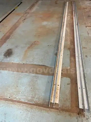 4 PIECES OF 2&#x22; ANGLE IRON