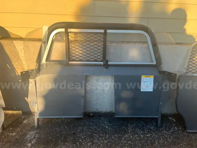 Cage divider