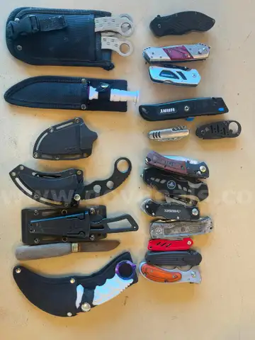 Small knife lot