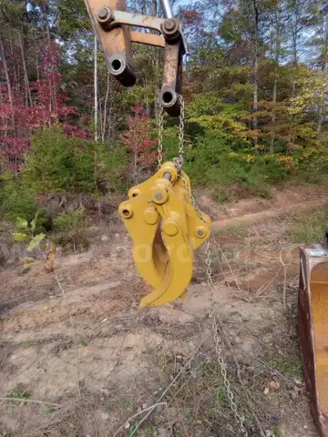 Unused Landhero Excavator Grapple Fits Cat 307 Sized machine