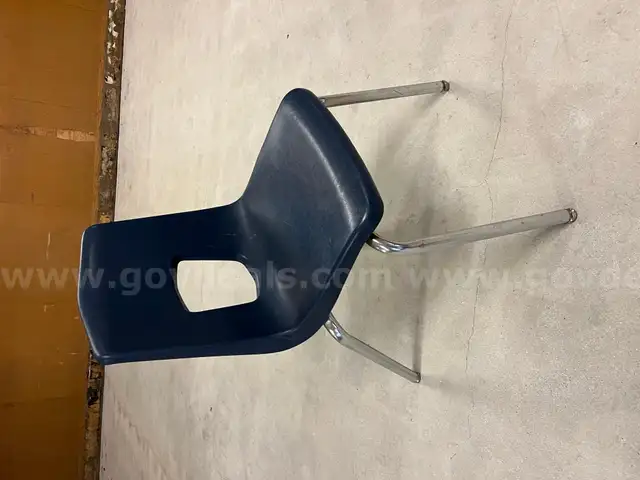 180 Navy Blue Plastic Chairs 18&#x22; tall