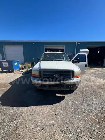 2000 Ford F350 Utility Truck