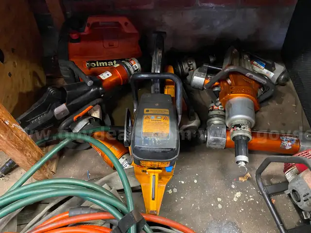 A Lot of Hurst Extrication Tools