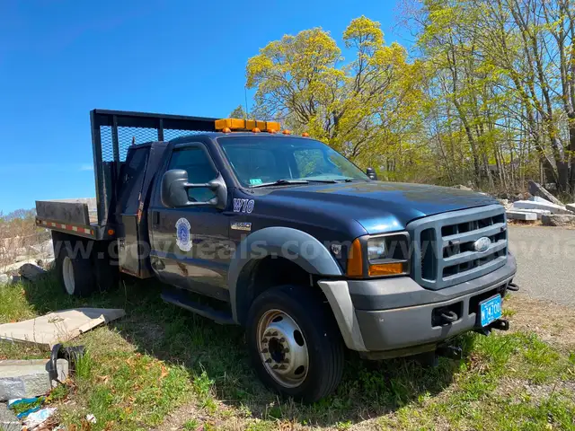 2006 Ford F-550 Flatbed Truck