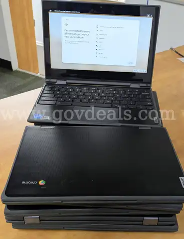 Lot of 10 Chromebooks