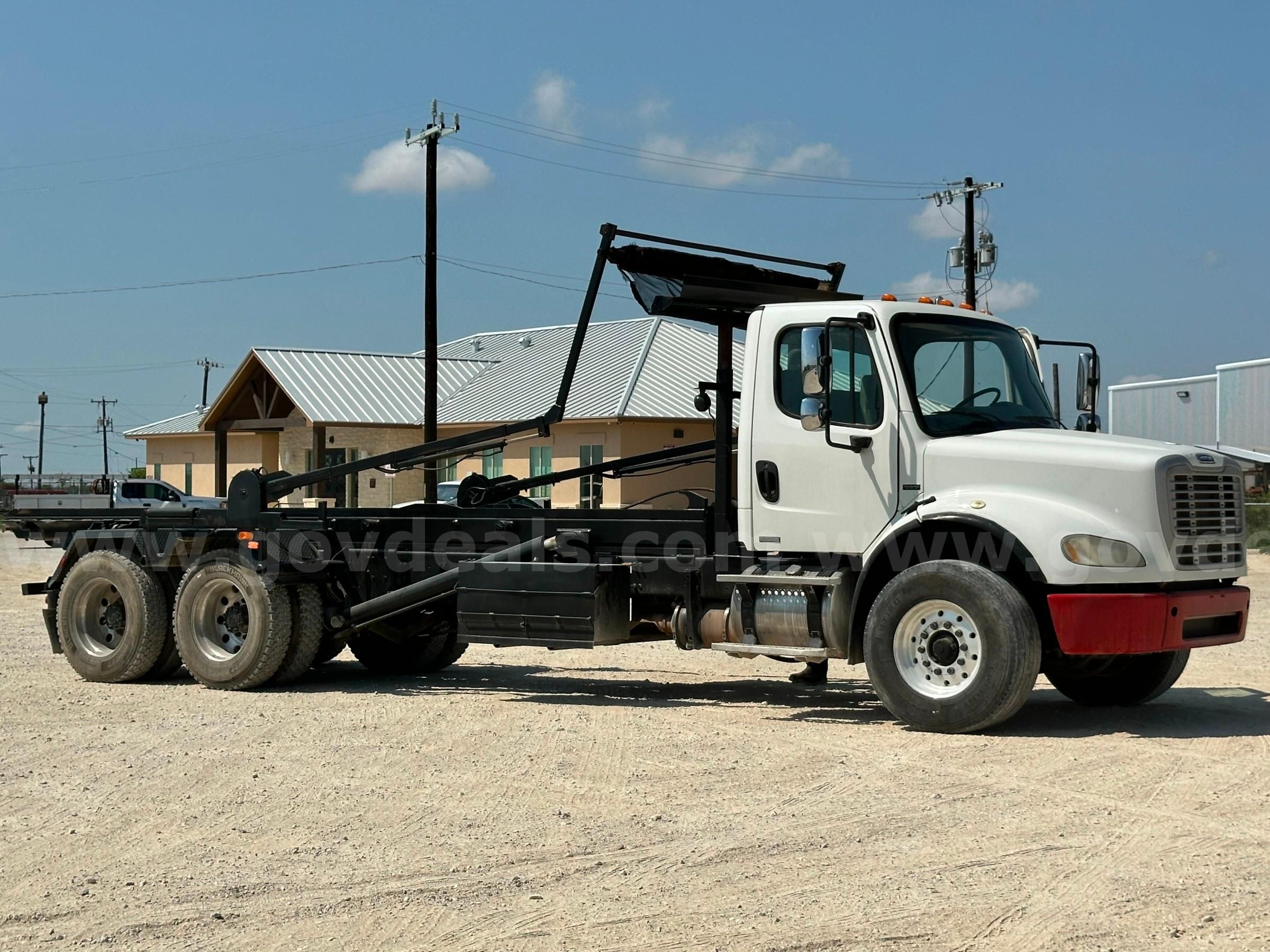 Photo of a 2010 Freightliner M2 112