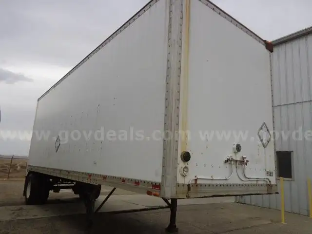 28-foot box Trailer