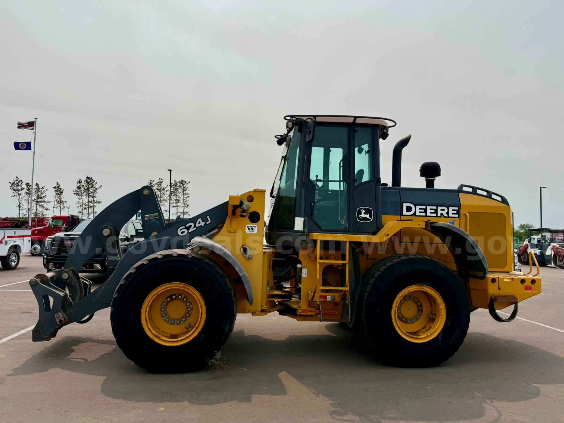 Photo of a 2008 John Deere 624J