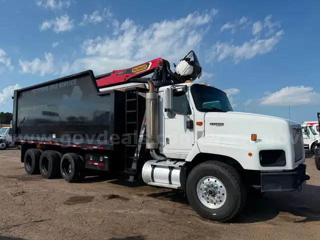 2007 International Paystar 5600i  Palfinger Grappler Loader