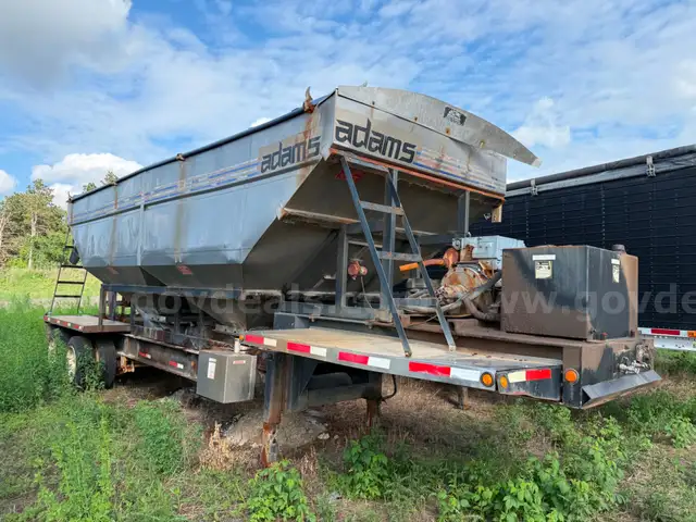 ADAMS FERTILIZER TENDER TRAILER