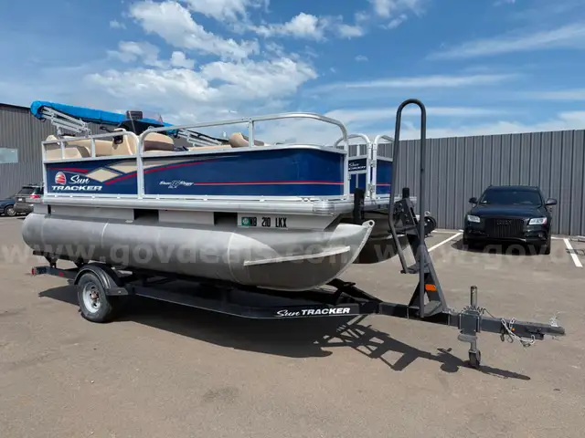2018 SUN TRACKER BASS BUGGY 16 DLX PONTOON