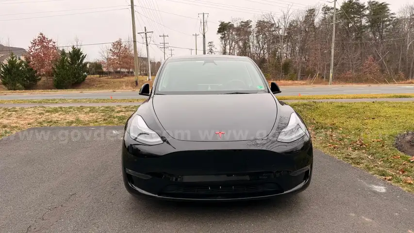 2023 Tesla Model Y Performance Low Milage