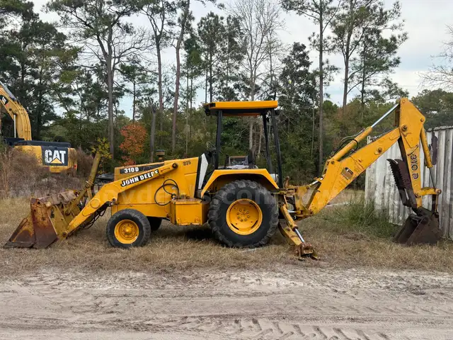 John deer backhoe 310d
