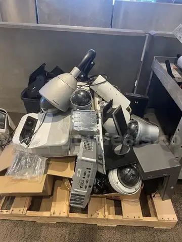 Pallet of Miscellaneous Electronic Items