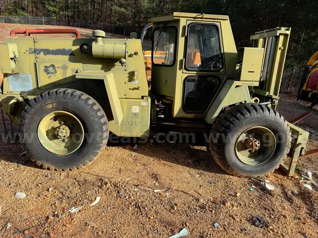 1988 Case M4K Rough-Terrain Forklift