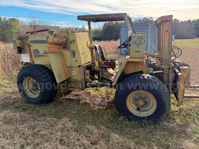 1988 Case M4K Rough-Terrain Forklift