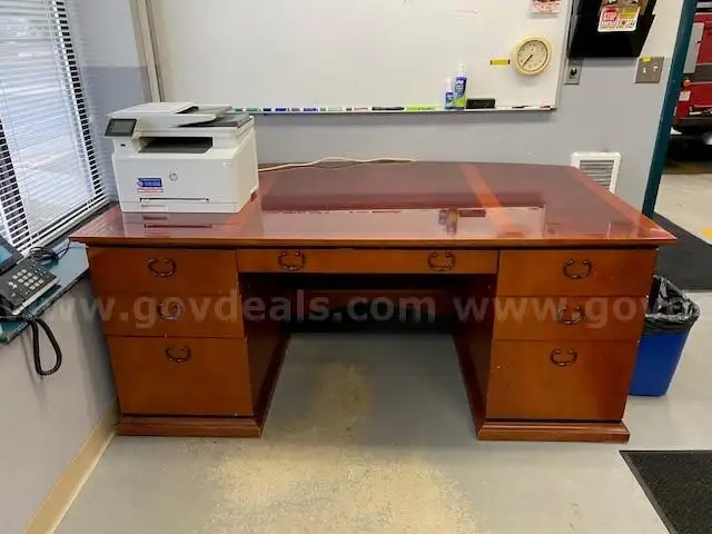 Heavy duty desk